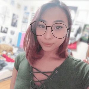 Meet your Posher, Debi